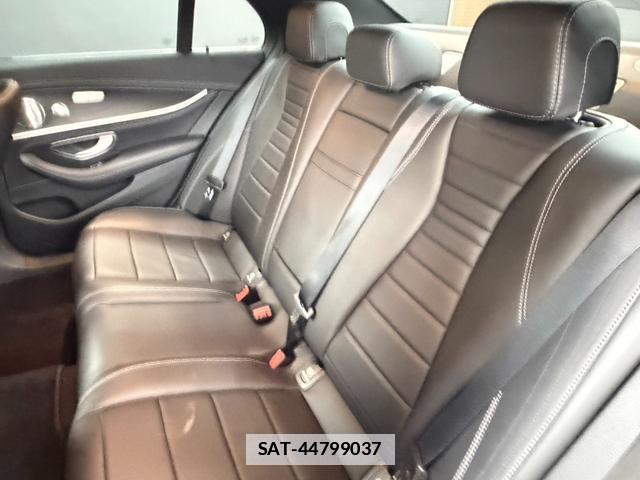Mercedes Benz E-CLASS 2021-03 7816901-13