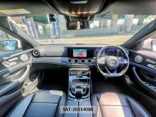 Mercedes Benz E-CLASS 2018-06 7820750-1