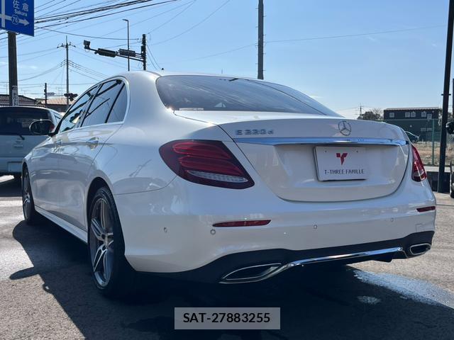 Mercedes Benz E-CLASS 2017-03 7822710-11