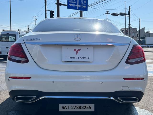 Mercedes Benz E-CLASS 2017-03 7822710-12