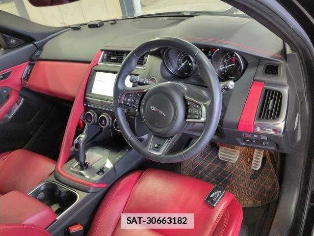 Jaguar E-PACE 2020-04 7814956-2