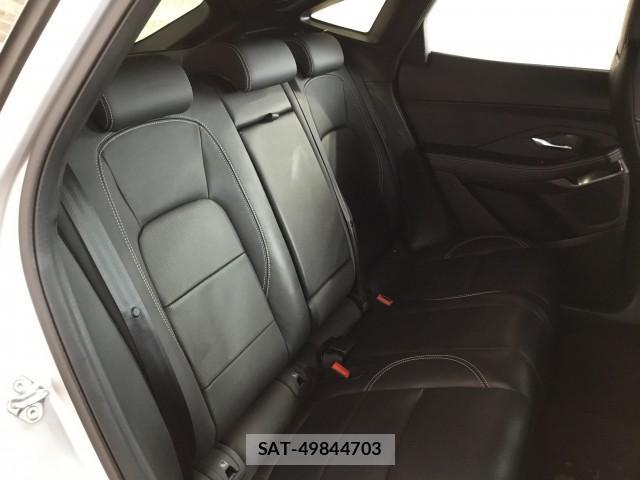 Jaguar E-PACE 2021-06 7817832-10