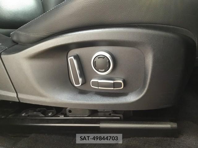 Jaguar E-PACE 2021-06 7817832-17