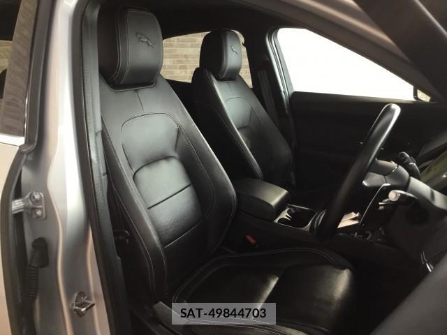 Jaguar E-PACE 2021-06 7817832-9