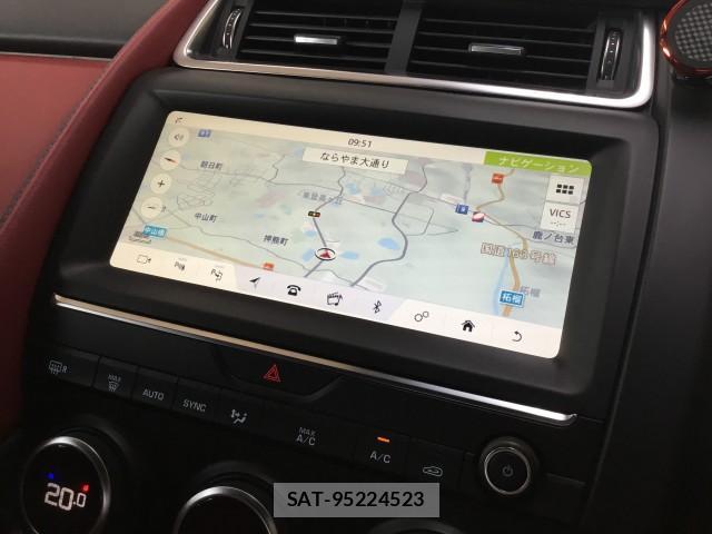 Jaguar E-PACE 2019-05 7817847-13
