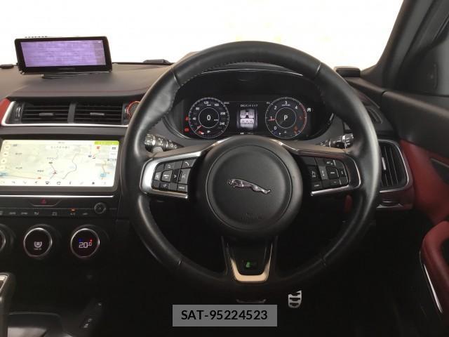 Jaguar E-PACE 2019-05 7817847-8