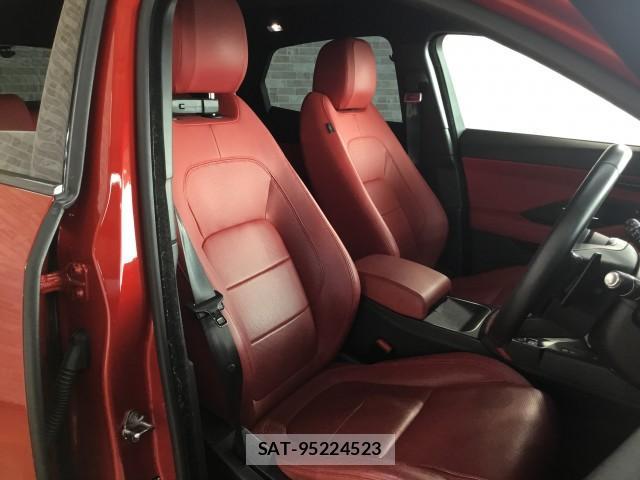 Jaguar E-PACE 2019-05 7817847-9