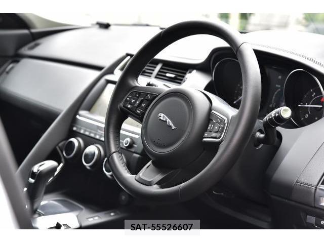 Jaguar E-PACE 2019-11 7819010-2