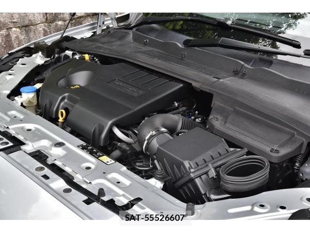 Jaguar E-PACE 2019-11 7819010-7