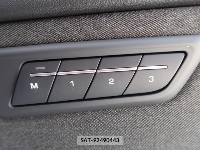 Jaguar E-PACE 2025-03 7819807-6