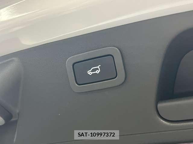Jaguar E-PACE 2020-08 7823285-17