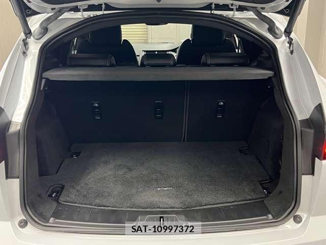 Jaguar E-PACE 2020-08 7823285-18