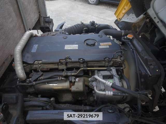 Isuzu ELF TRUCK 2006-02 7813033-9