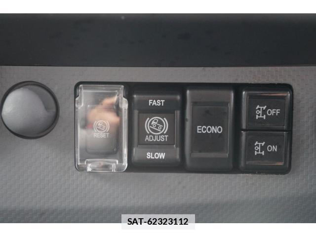 Isuzu ELF TRUCK 2015-02 7813563-12