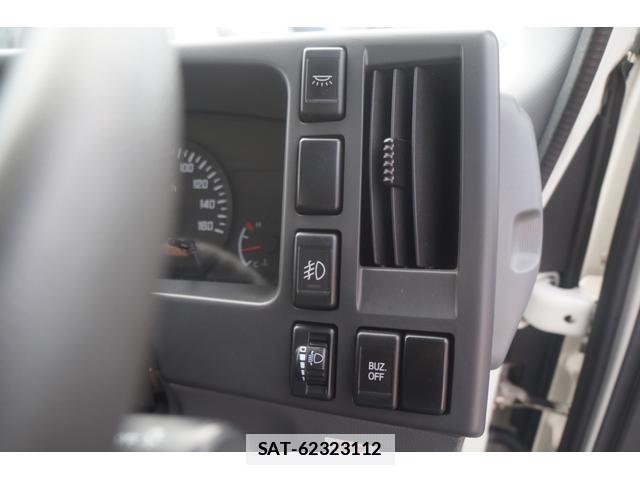 Isuzu ELF TRUCK 2015-02 7813563-14