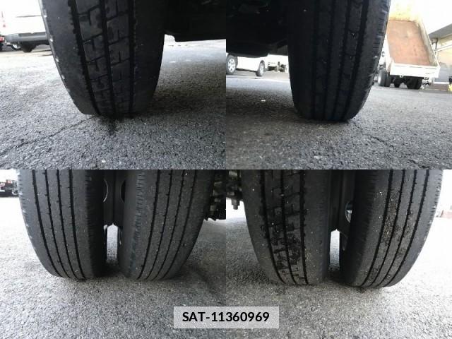 Isuzu ELF TRUCK 2020-03 7817367-15