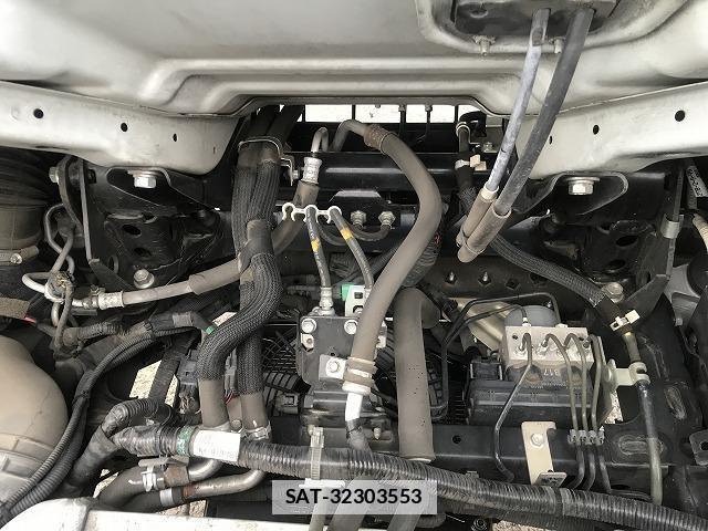 Isuzu ELF TRUCK 2020-12 7817375-18