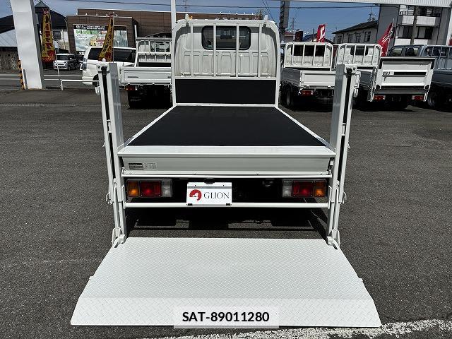 Isuzu ELF TRUCK 2004-12 7817382-6