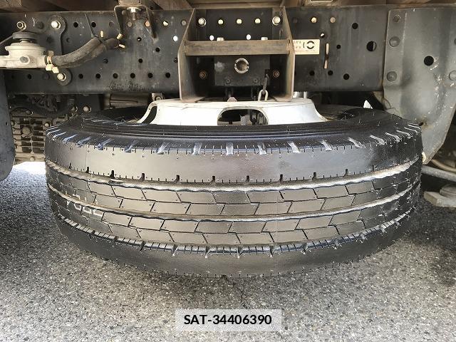 Isuzu ELF TRUCK 2013-11 7817390-17