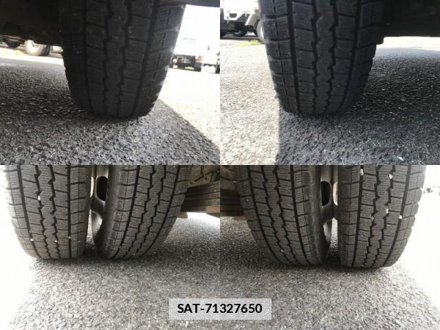 Isuzu ELF TRUCK 2012-02 7817405-14