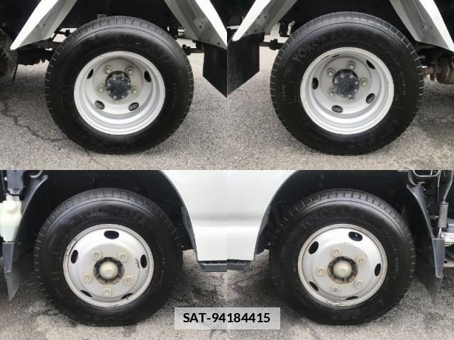Isuzu ELF TRUCK 2020-10 7817421-12