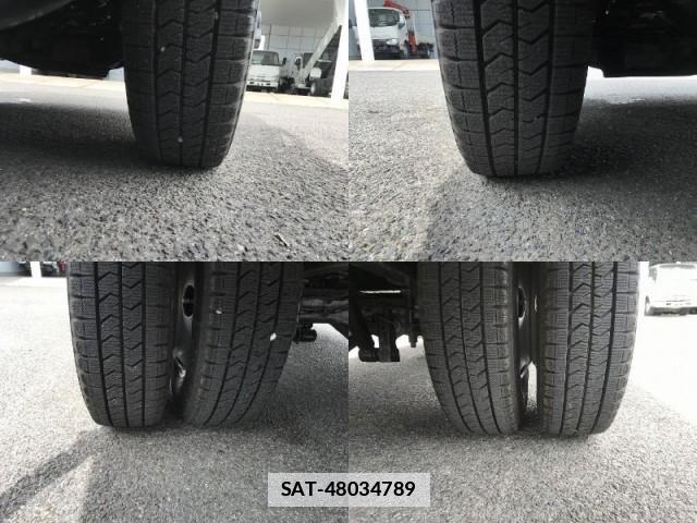 Isuzu ELF TRUCK 2017-08 7817424-14
