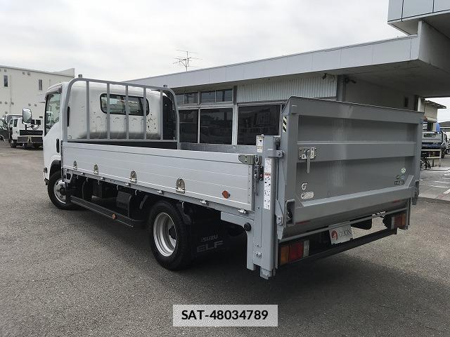 Isuzu ELF TRUCK 2017-08 7817424-5