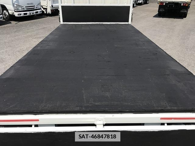 Isuzu ELF TRUCK 2019-06 7817428-9