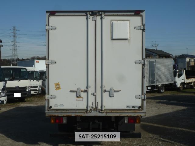 Isuzu ELF TRUCK 2009-03 7817543-5
