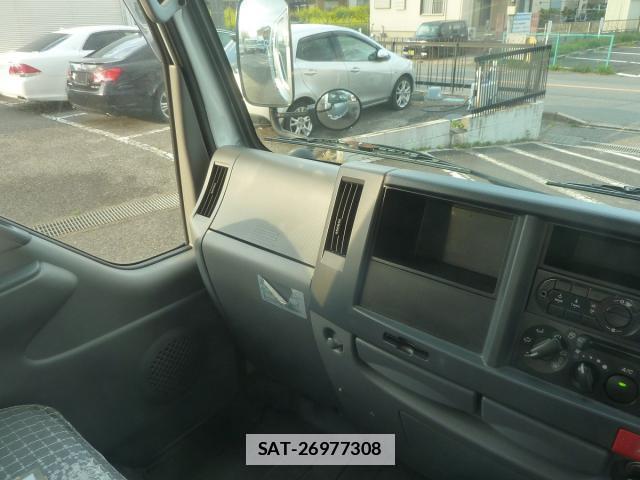 Isuzu ELF TRUCK 2016-03 7817547-12