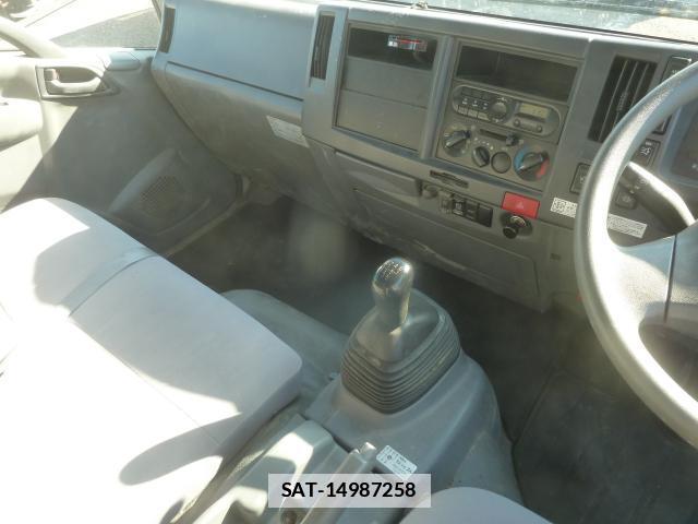 Isuzu ELF TRUCK 2015-06 7817562-15
