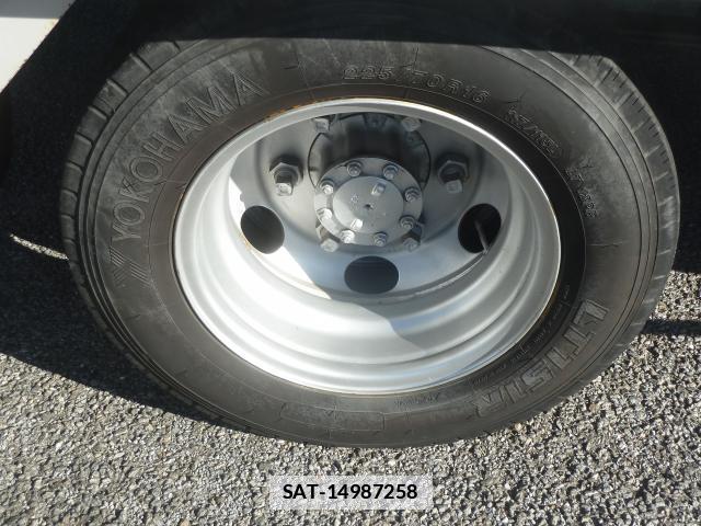 Isuzu ELF TRUCK 2015-06 7817562-19