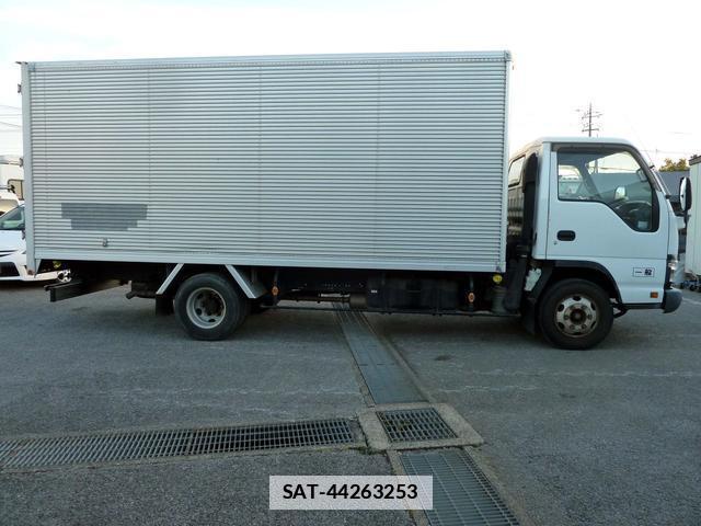 Isuzu ELF TRUCK 2006-07 7817578-3
