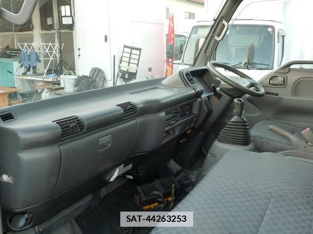 Isuzu ELF TRUCK 2006-07 7817578-8