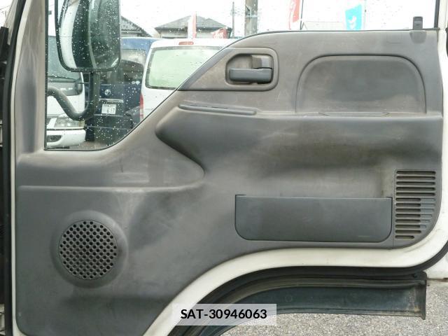 Isuzu ELF TRUCK 2012-03 7817580-3