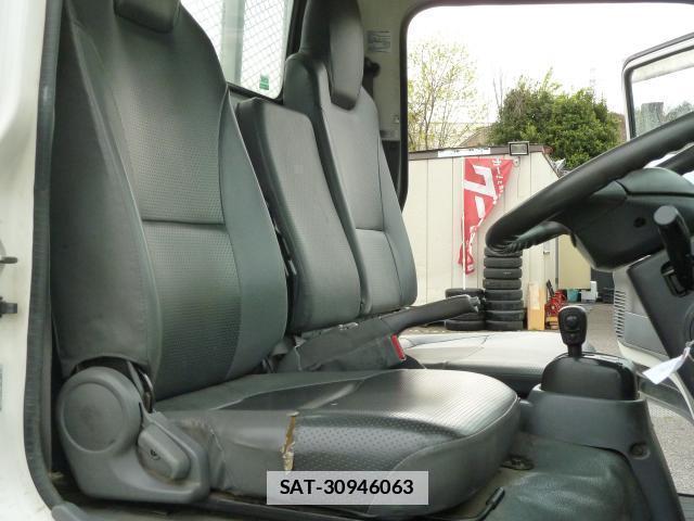 Isuzu ELF TRUCK 2012-03 7817580-4