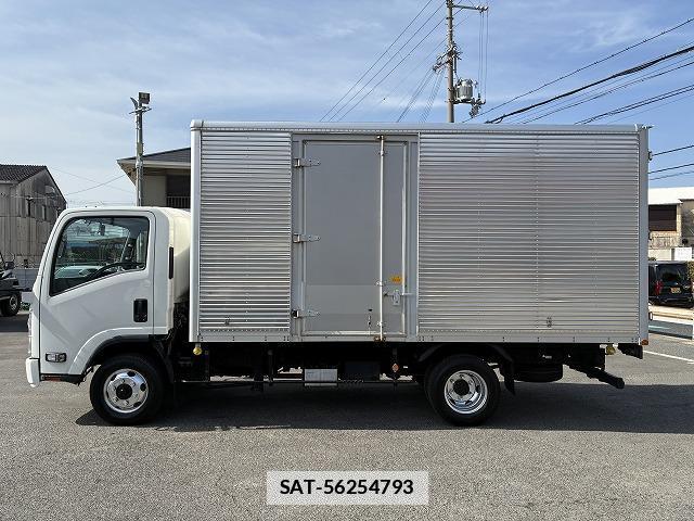 Isuzu ELF TRUCK 2020-08 7817905-3