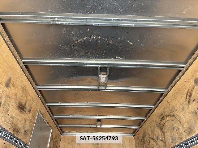 Isuzu ELF TRUCK 2020-08 7817905-9