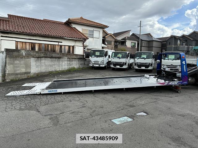 Isuzu ELF TRUCK 2024-11 7817913-4