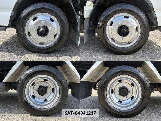 Isuzu ELF TRUCK 2019-08 7817924-18