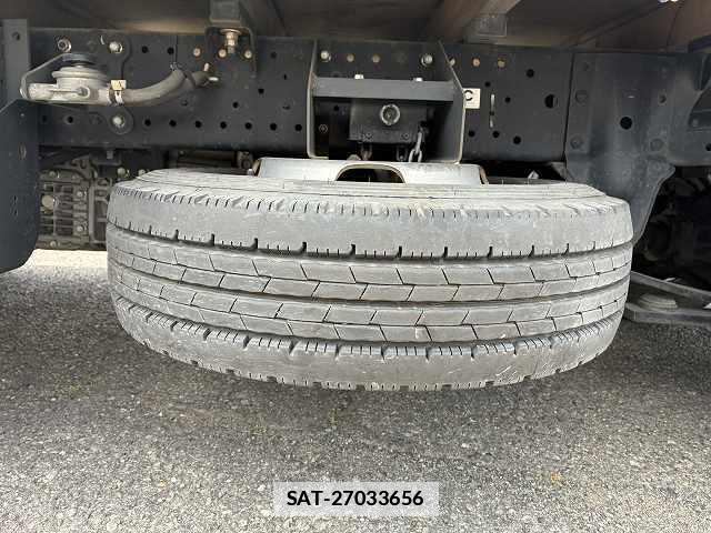 Isuzu ELF TRUCK 2018-05 7817940-12