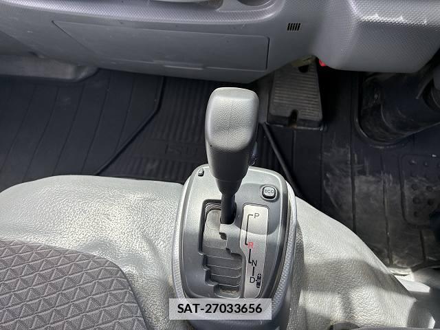 Isuzu ELF TRUCK 2018-05 7817940-18