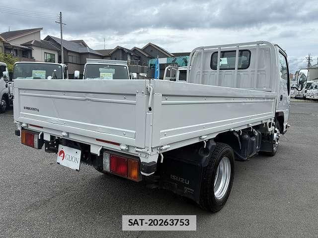 Isuzu ELF TRUCK 2019-06 7817943-7