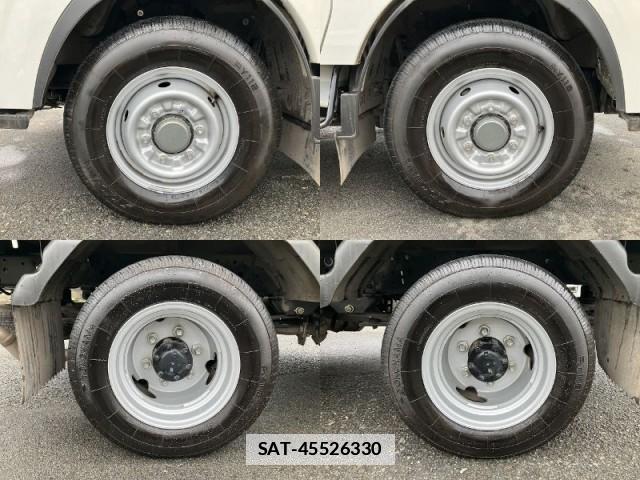 Isuzu ELF TRUCK 2025-03 7817950-9