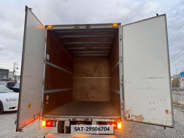 Isuzu ELF TRUCK 2013-09 7818886-11