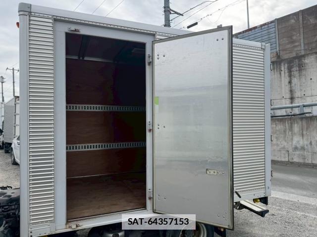 Isuzu ELF TRUCK 2015-02 7818887-11