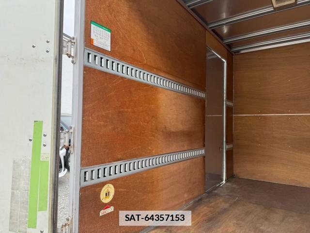 Isuzu ELF TRUCK 2015-02 7818887-13