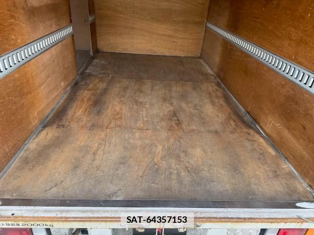 Isuzu ELF TRUCK 2015-02 7818887-15