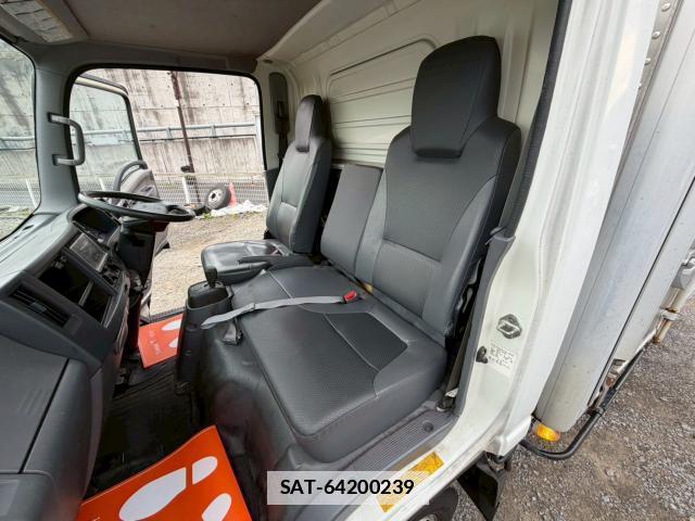 Isuzu ELF TRUCK 2010-11 7818889-7