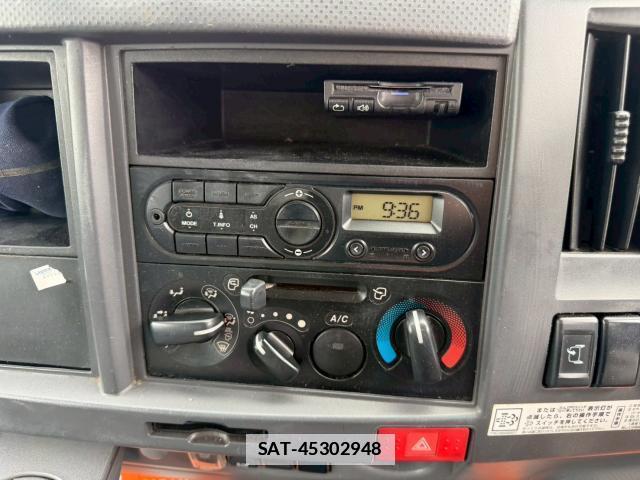 Isuzu ELF TRUCK 2017-05 7818890-11